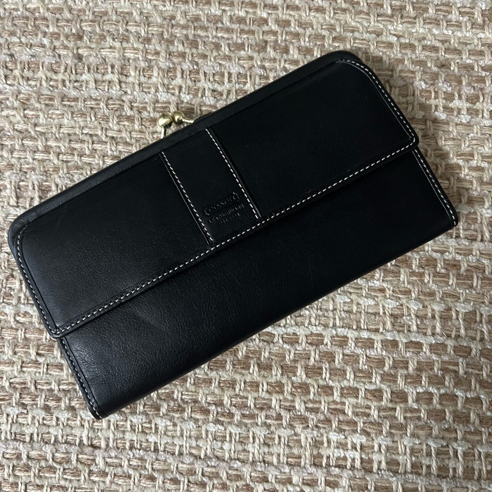 Coach long wallet kiss lock.